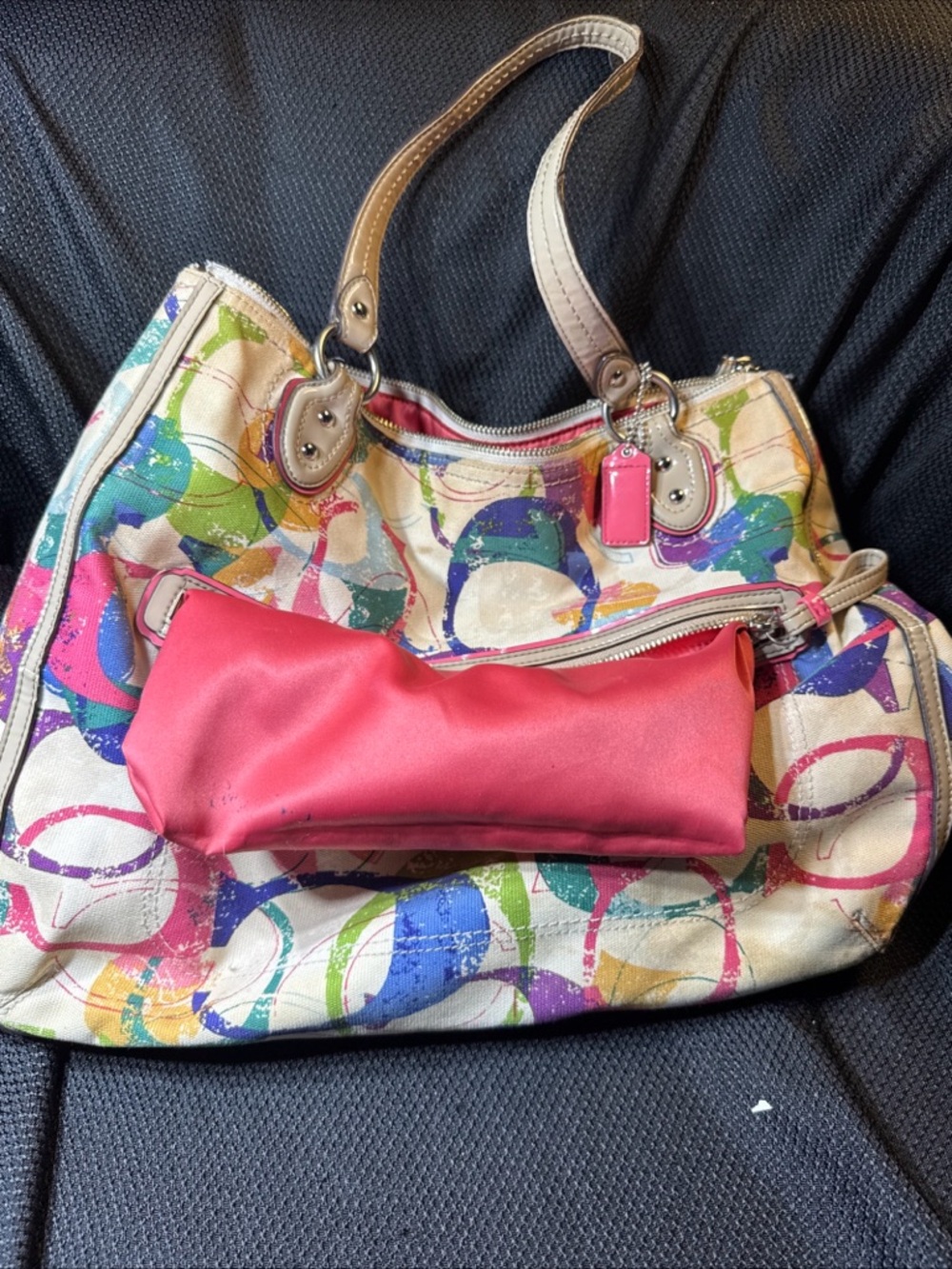Coach Poppy Stamped C Hallie Tote handbag. Multicolor - Picture 16 of 17